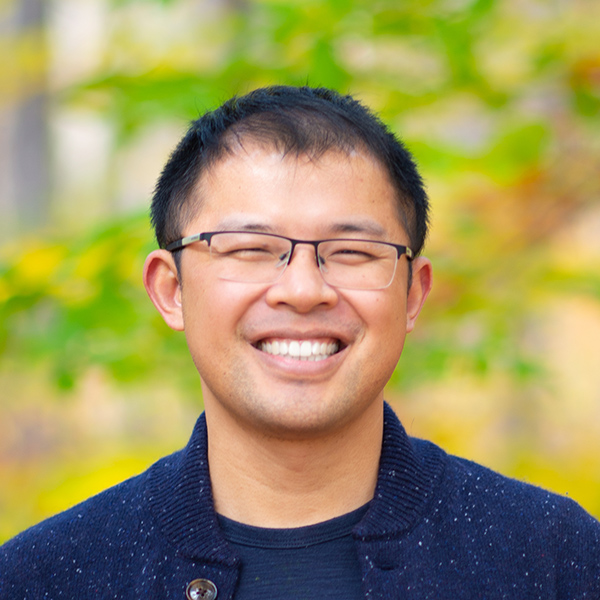 Photo of Professor Wenzhuo Wu